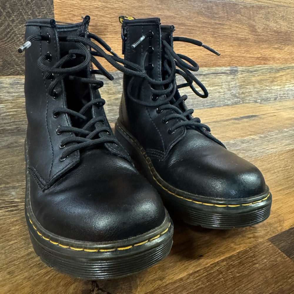 Kids' Dr. Martens Zavala Combat Lace Up Boot. - Picture 2 of 10
